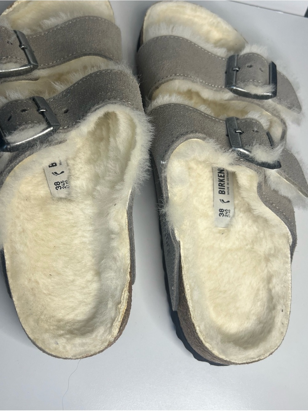 Birkenstock Arizona Shearling Sandals Women's 38 Grey Suede Slides NWOT - Picture 3 of 8